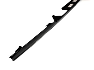 Tailgate Trim Replacement Strip (with clips) - Gloss Black Range Rover L405